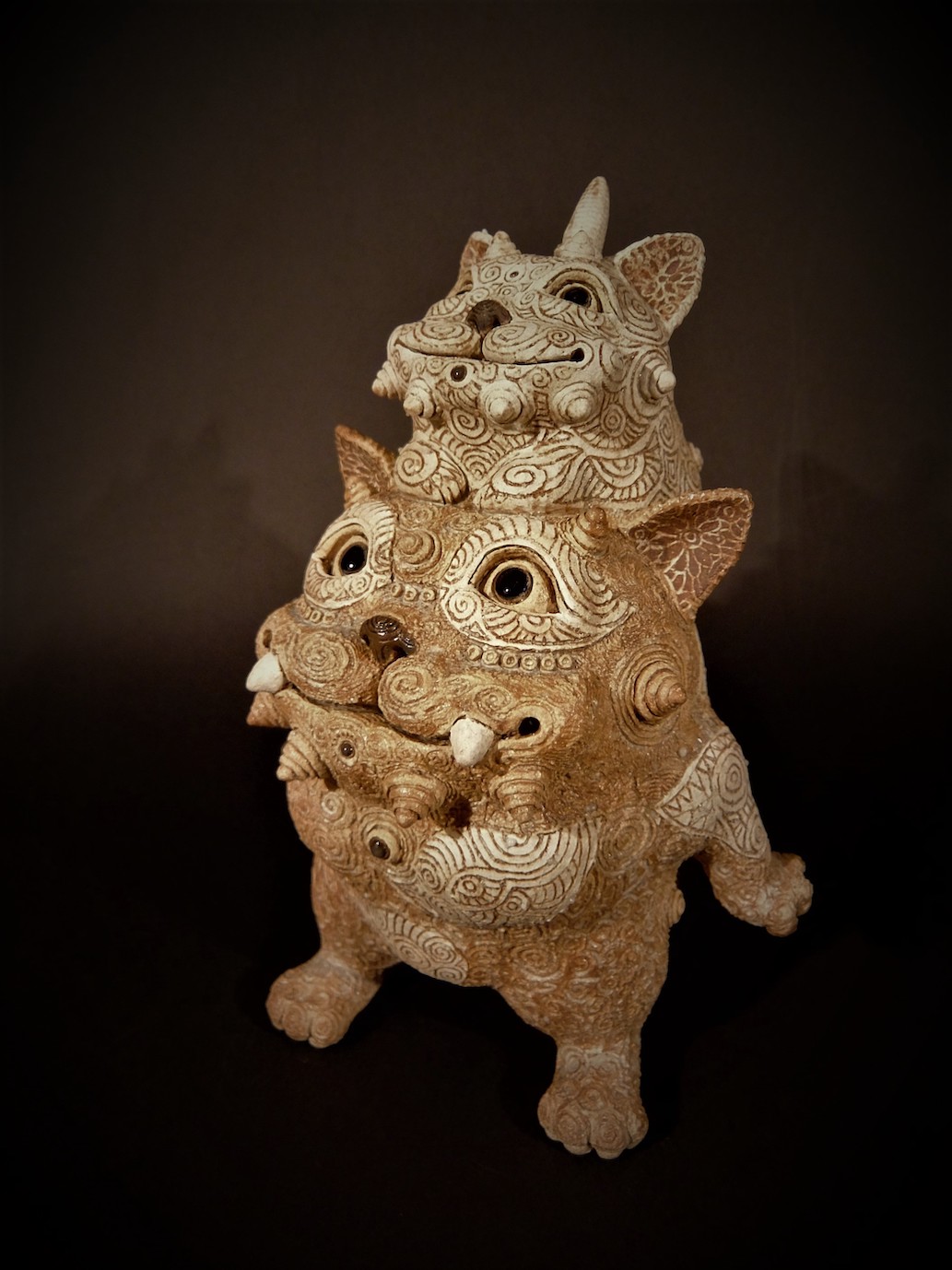 魔除シャーマン白仔猫神をのせた猫神 / 田崎太郎 | 小宮山書店