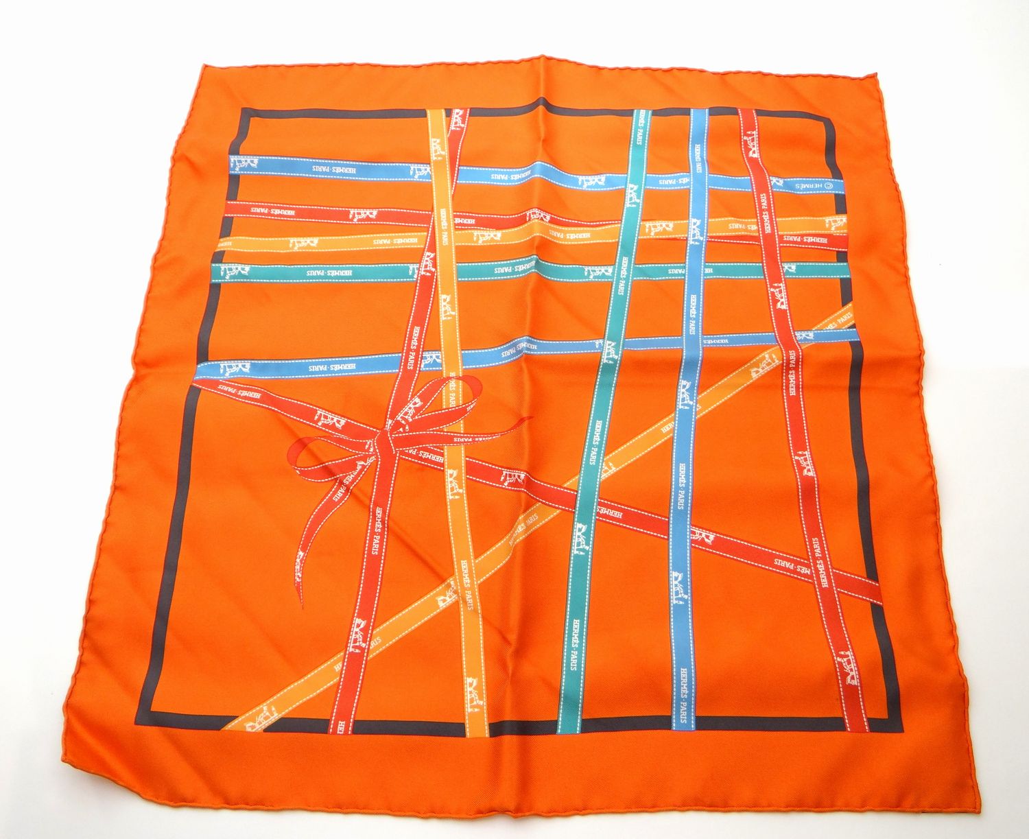 HERMES エルメス カレ45 ボルデュック リボン スカーフ シルク100