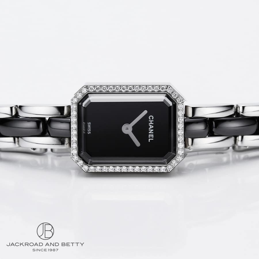 シャネル初の腕時計“プルミエール”で叶えるデイリー・ラグジュアリー