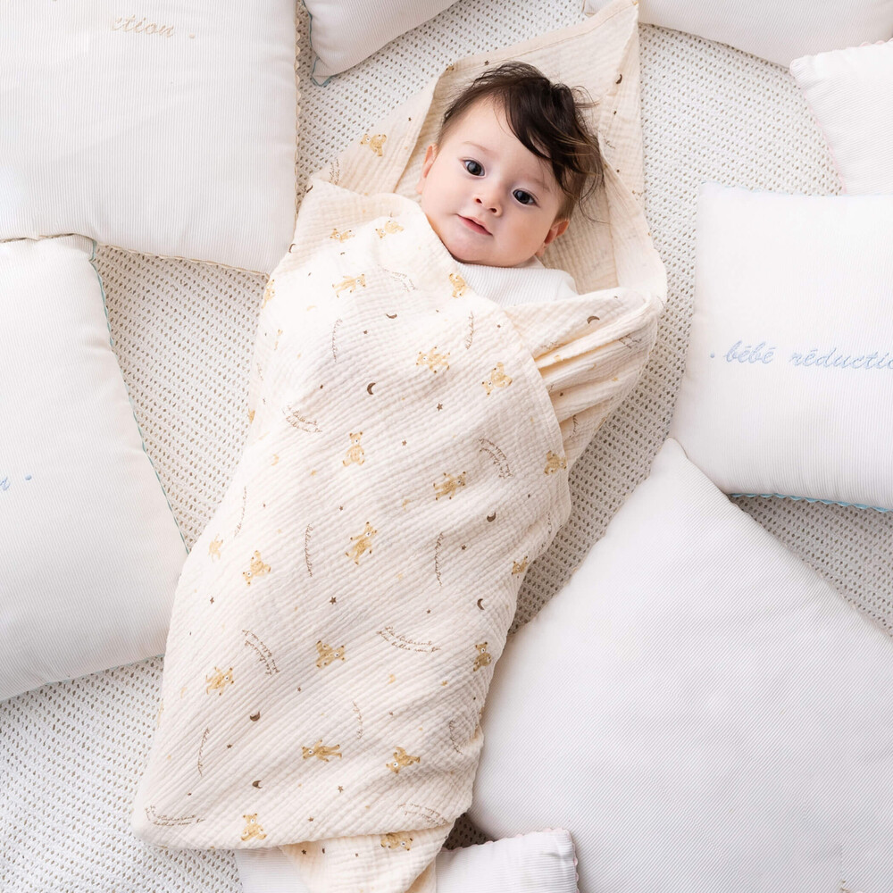 ガーゼクマプリントスワドル(ワンサイズ ベージュ系): 新生児/ベビー