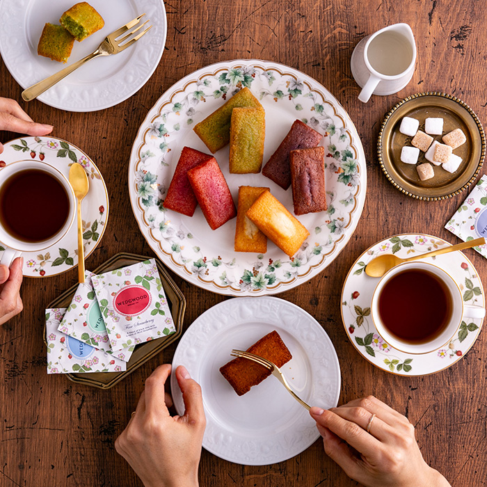 ウェッジウッド ワイルドストロベリー テーブルクロス・ナプキンセット