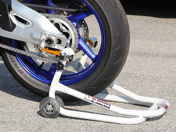 MT10 ('17-) Stand Hooks V Type