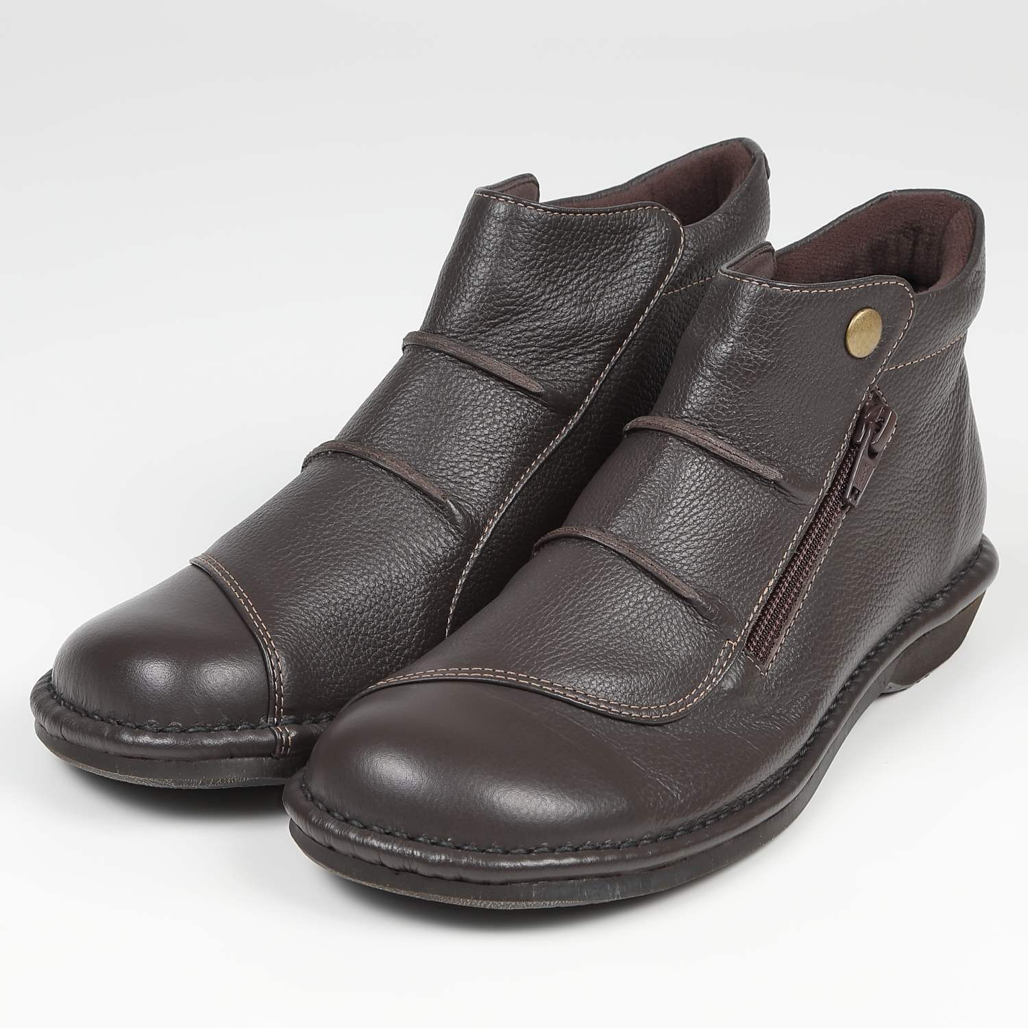 VITA NOVA（ヴィタノヴァ）ソフトレザーショートブーツ ブラック3