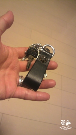 クロムハーツDキーリングクロスボタンブラックレザー|クロムハーツ通販