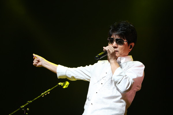 King Of K-POP”チョー・ヨンピル15年ぶりの来日公演で「みんなも僕も