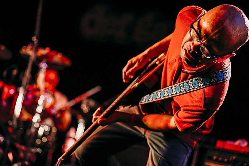 RSR2017】eastern youth、亡き盟友へ向けて歌った「テレビ塔」 | Daily