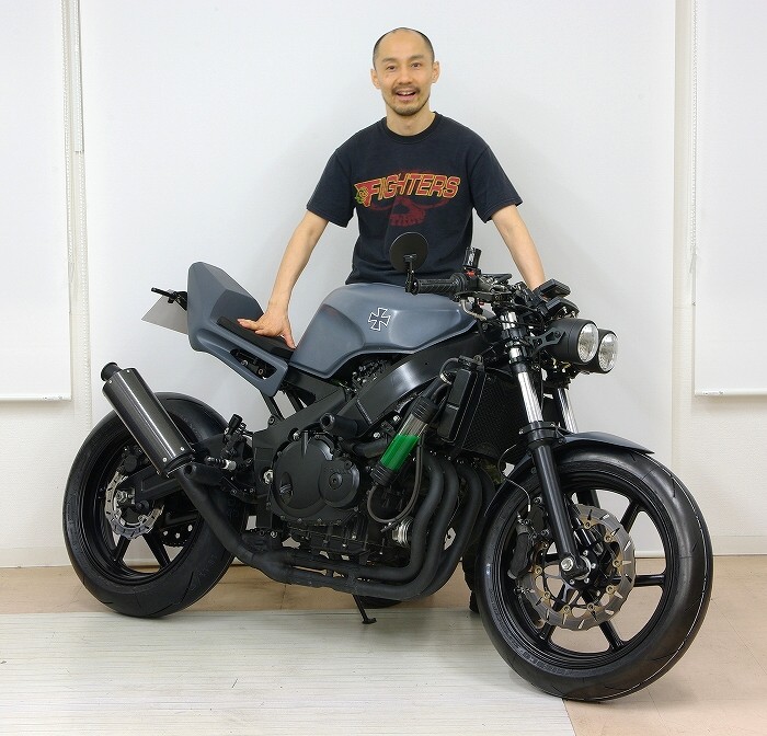 ストリートファイター系バイクのバグアイヘッドライト【ブラック