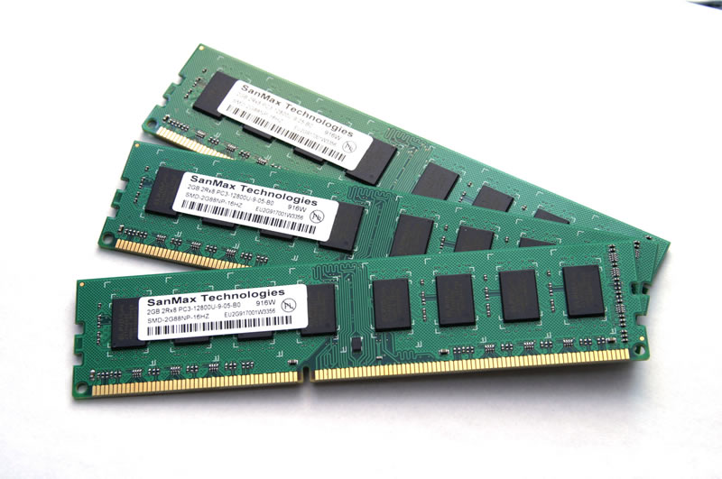 DDR3 2000MHzオーバーが可能なウルトラハイエンドメモリ「SanMax PC3