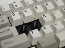 巨人IBMが生み出した至高の鍵盤“Model-M” 「1390131」の麻薬的な魅力