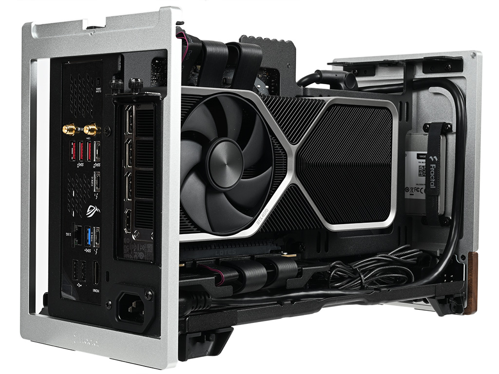 これで全てが分かる。Fractal Design「Terra」徹底解説