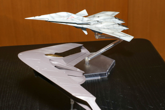 エースコンバット』コトブキヤ1/144「X-49 ナイトレーベン」プラモデル