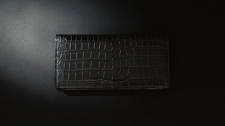 GANZOが完成させた理想のクロコ | 最高級のメンズ革製品・革財布 GANZO