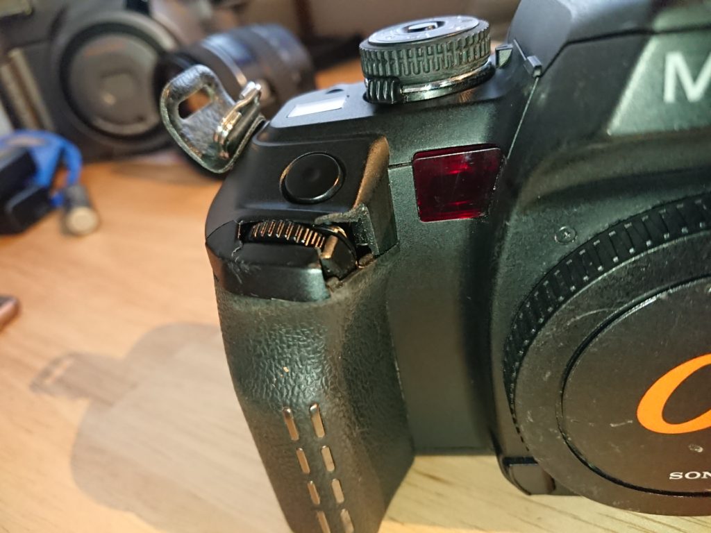 ミノルタのフィルムカメラα-7（ジャンク）を修理？応急処置しました