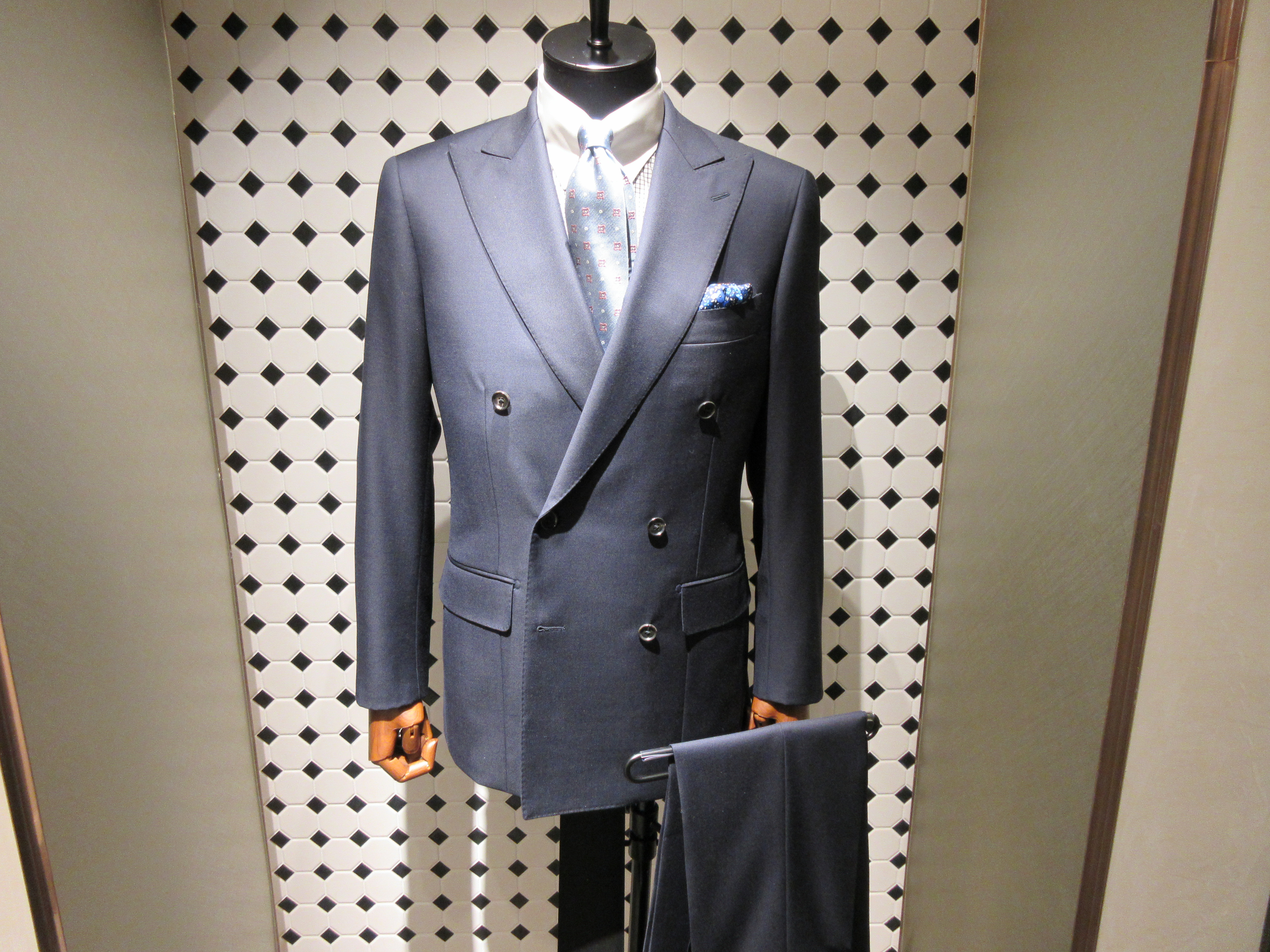 ダブルブレストスーツ【銀座本店・西館】｜オーダースーツならGlobal