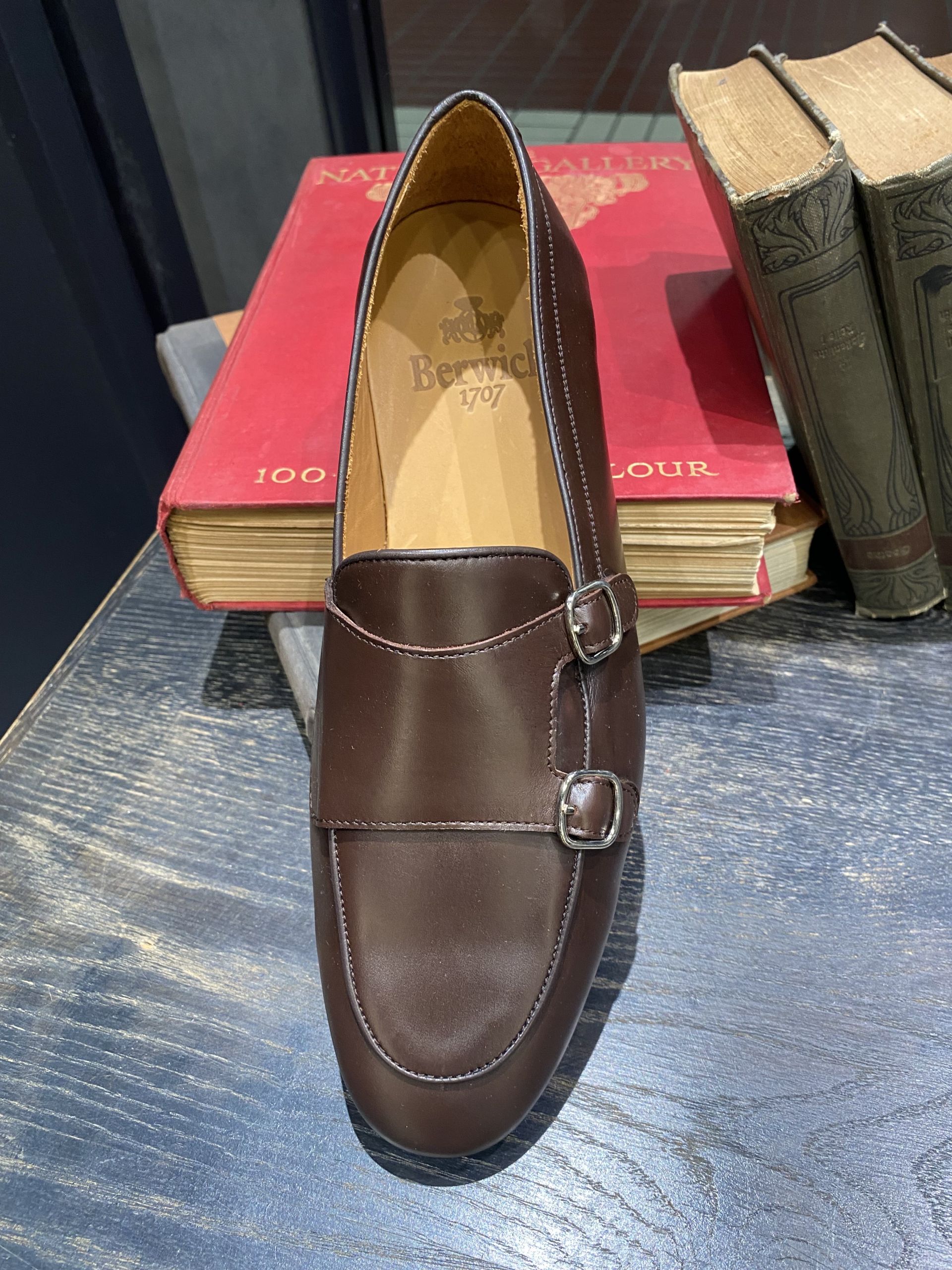 BERWICK1707より、軽くて履きやすいダブルモンクローファーをご紹介