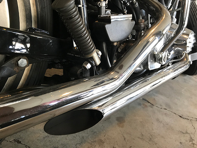 違法マフラーの取り締まり！バッフルで騒音規制をクリアしよう