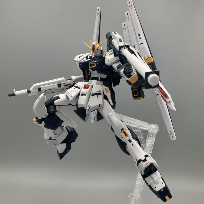 新商品紹介】「RG 1/144 νガンダム(ダブル・フィン・ファンネル装備型