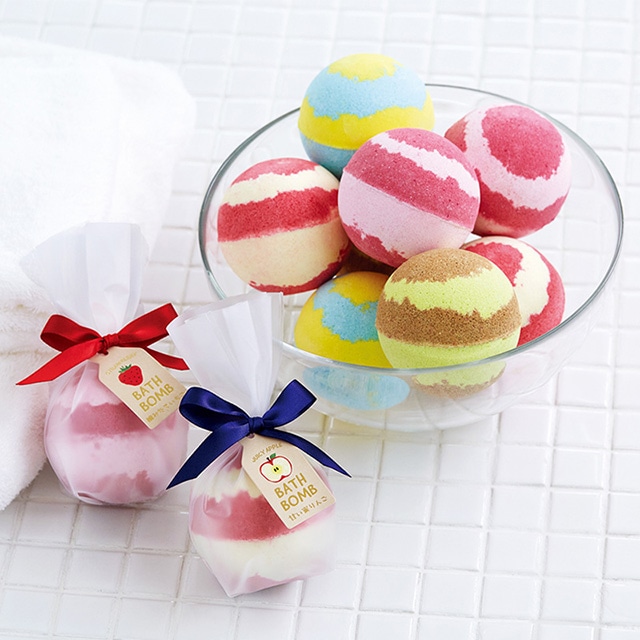 フルーツの森 フルーツパーティー マーブルバスボム 摘みたていちご