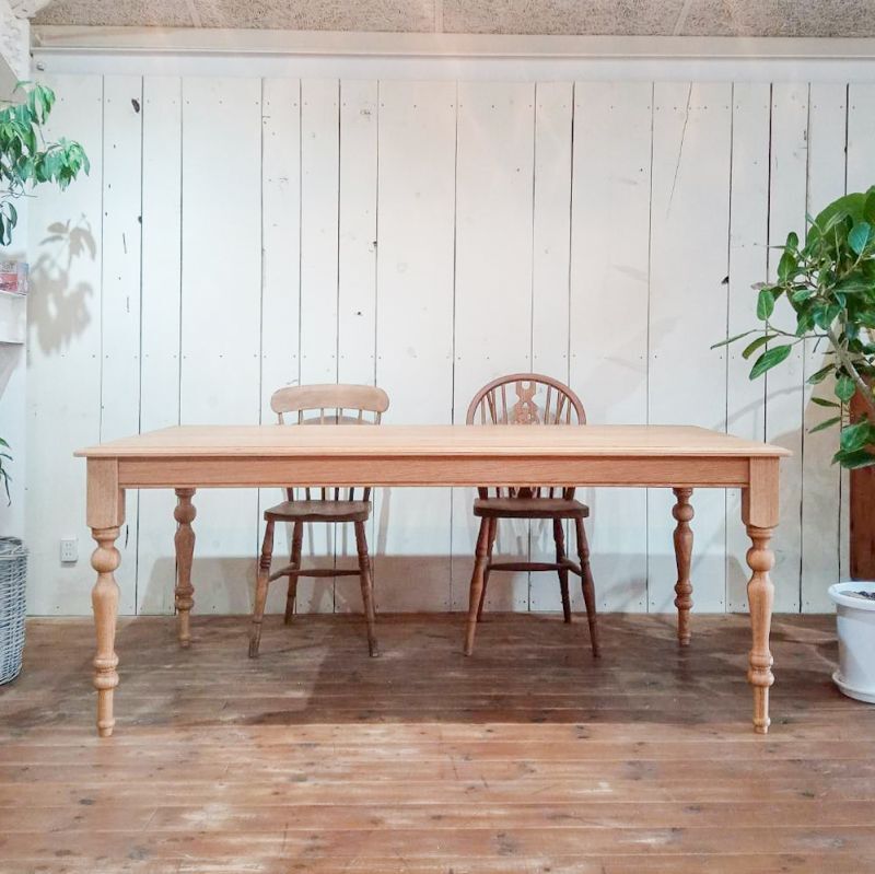 ホワイトオークダイニングテーブルろくろ脚（ターンドレッグ