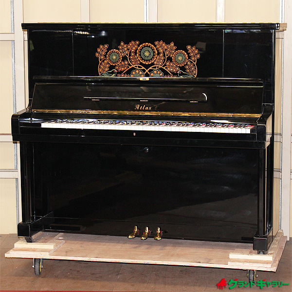 中古ピアノ アトラス(ATLAS 花園) 美しい象嵌装飾入りピアノ ｜ 世界