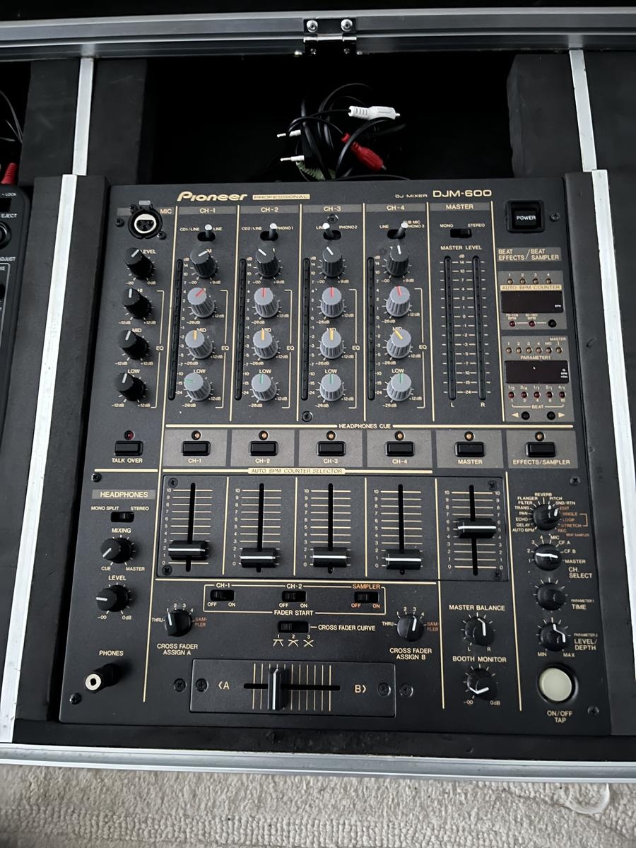 Pioneer CDJ-1000MK3 (X2) + DJM-600