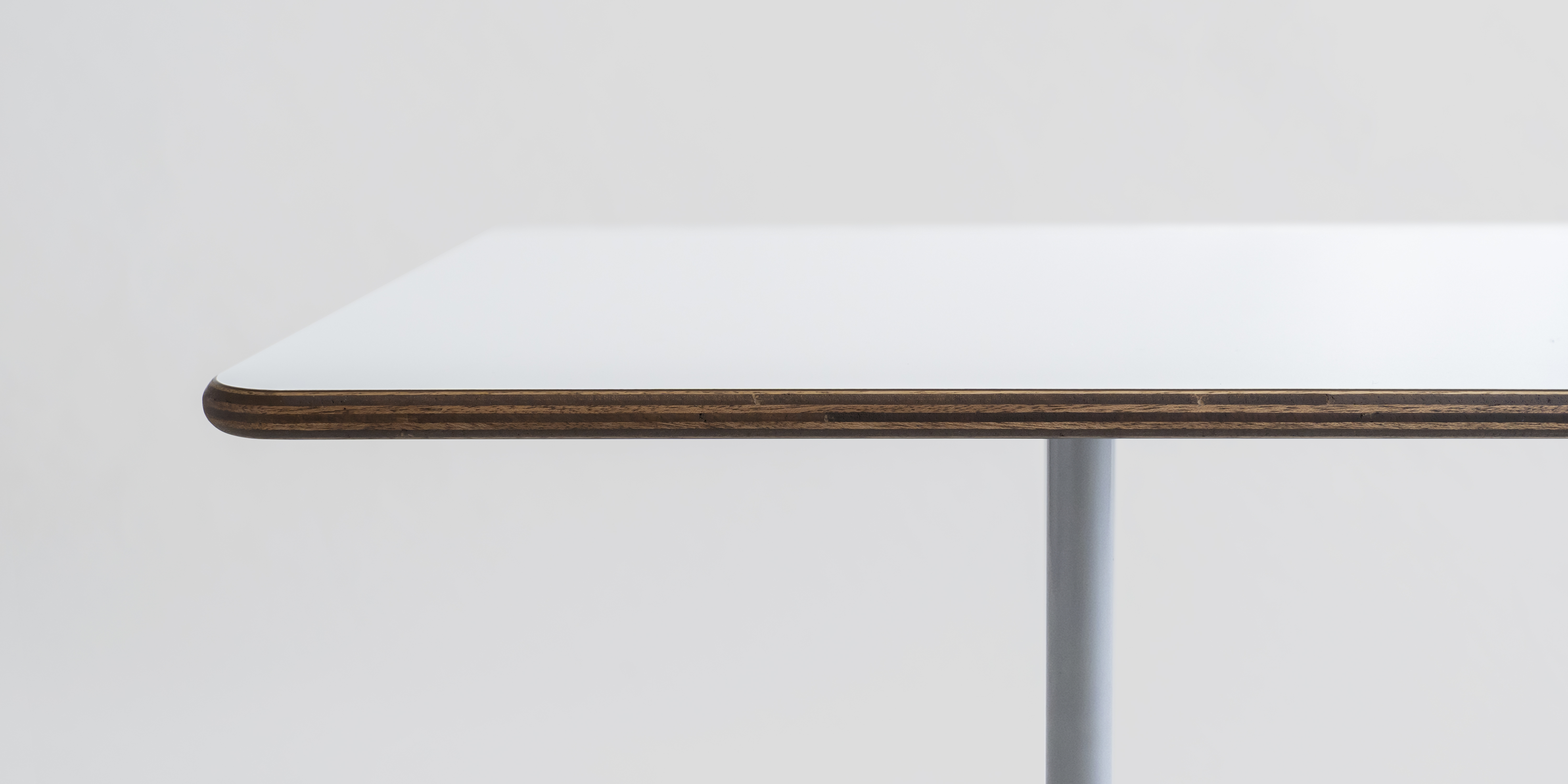 LAUAN TABLE SQUARE・05 | D&DEPARTMENT