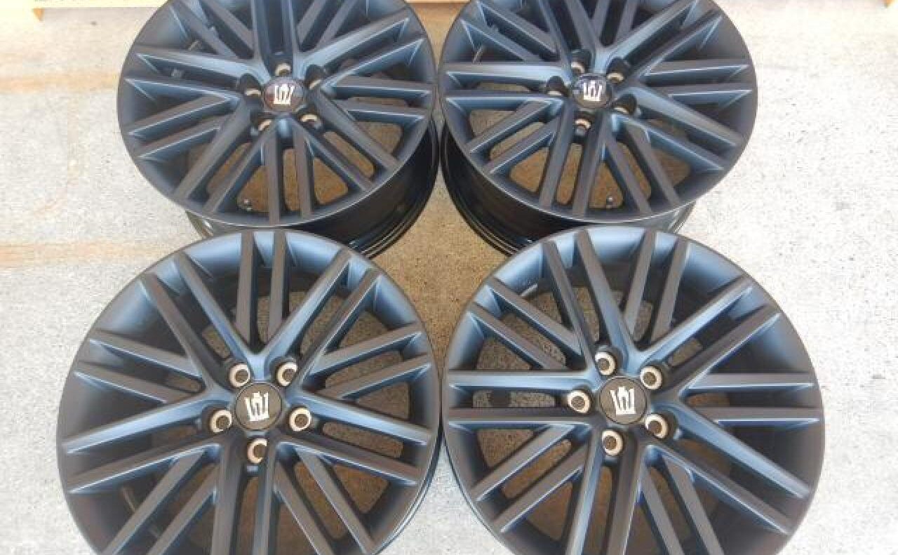 220系クラウン純正 RS リミテッドⅡ 18インチ アップガレージ塩尻北