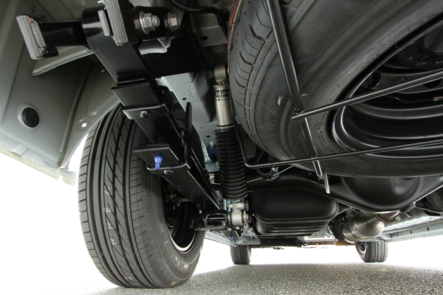 OHLINS DFVショックアブソーバー：トヨタ 200系ハイエース【製品紹介