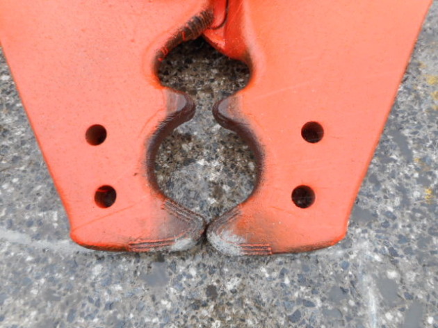 中古0.7用コンクリート大割圧砕機 日本ニューマチック工業(NPK)製販売