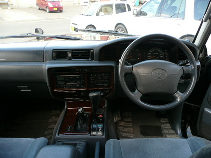 最終型ランクル80エアバックABS付き入庫しました