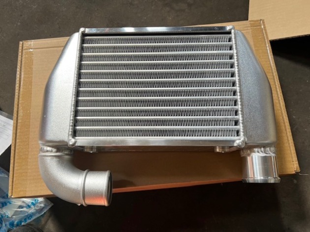 ハイエース 7型にHDi GT2インタークーラーキット取り付け