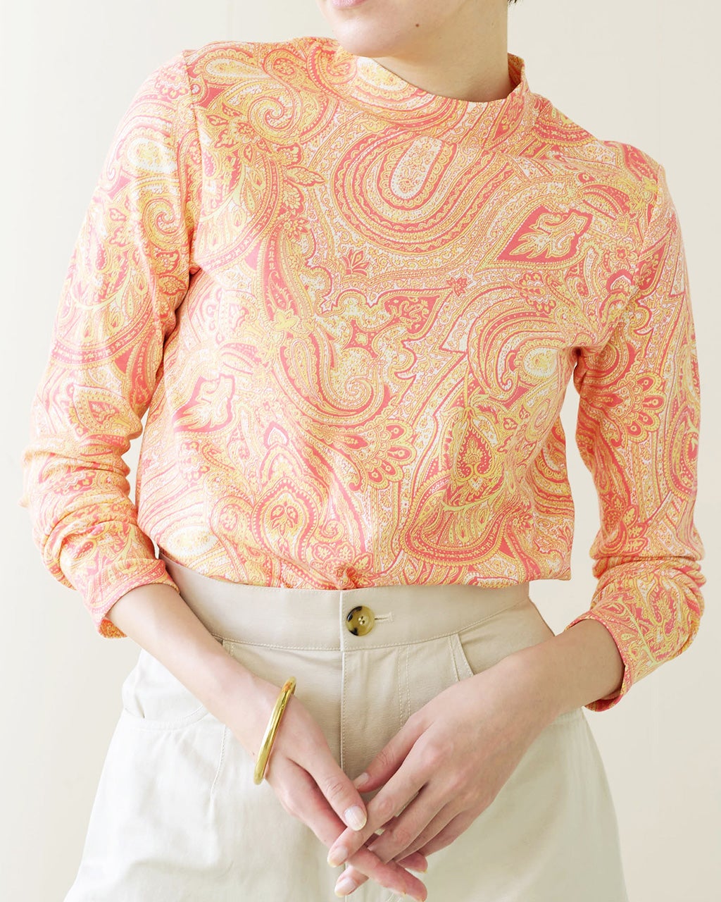 超長綿・ハイネック／総柄/DoCLASSE