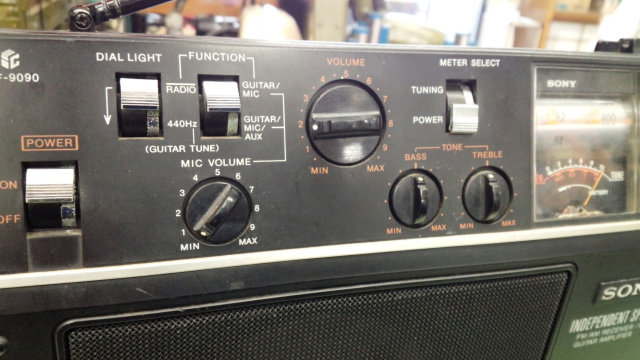 37年の時を経て！ソニー製ギターアンプラジオ入荷！ – 岡山 リユース