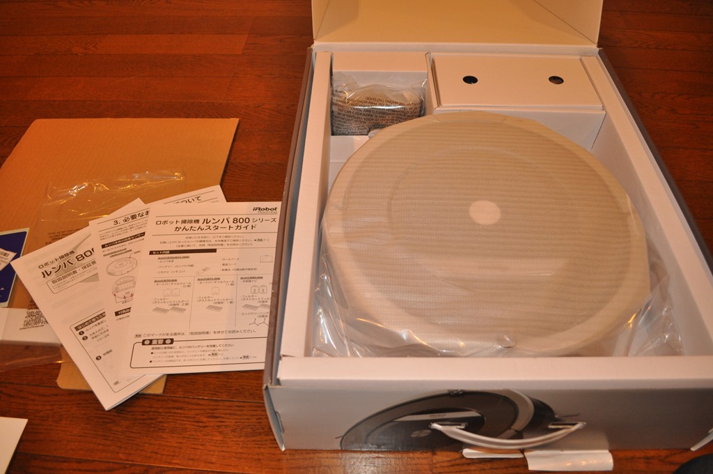 お掃除ロボット iRobot 「Roomba 871」（ルンバ）と 100日過ごしました