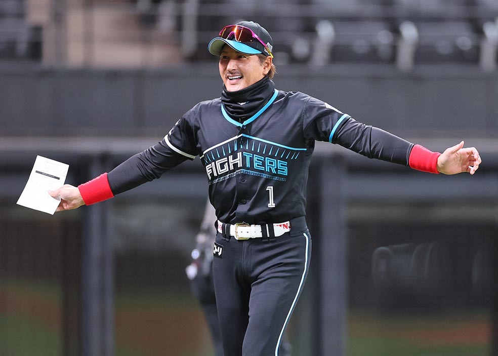 エスコン1周年記念特別ユニホームの〝復活〟決定 新庄監督「この調子