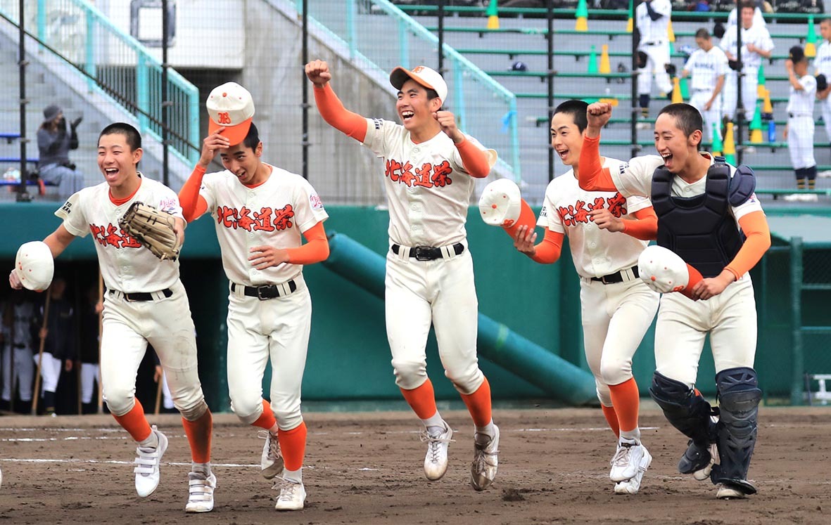 北海道栄・背番号17の平が快投 旭川明成を8回0/3無失点に封じる