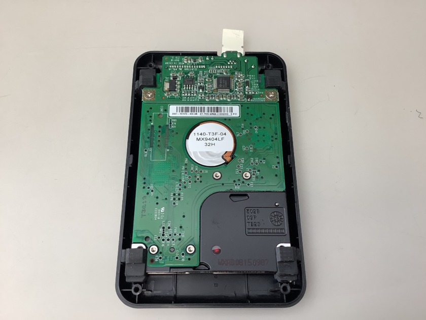 IO DATA ポータブルHDD HDPS-U PCに接続しても動作しない | データSOS