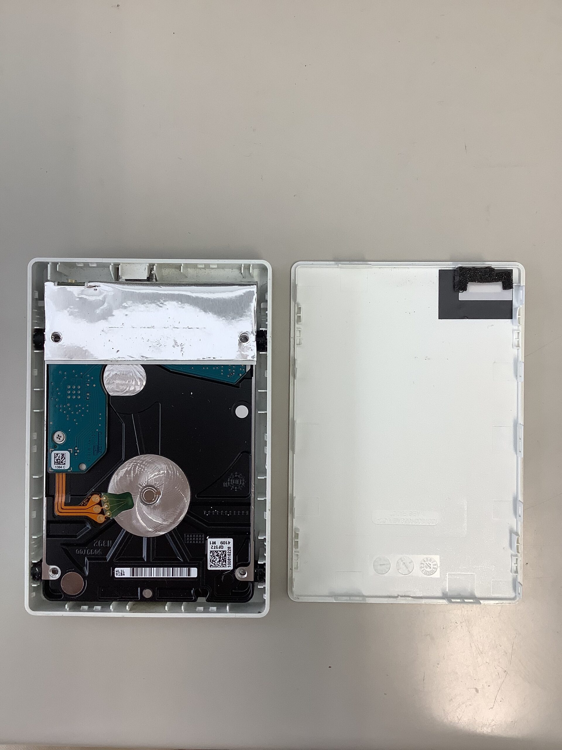 Seagate Expansion Portable Drive SRD0NF1 SPP-NZ010UWH 1TEAPT-500