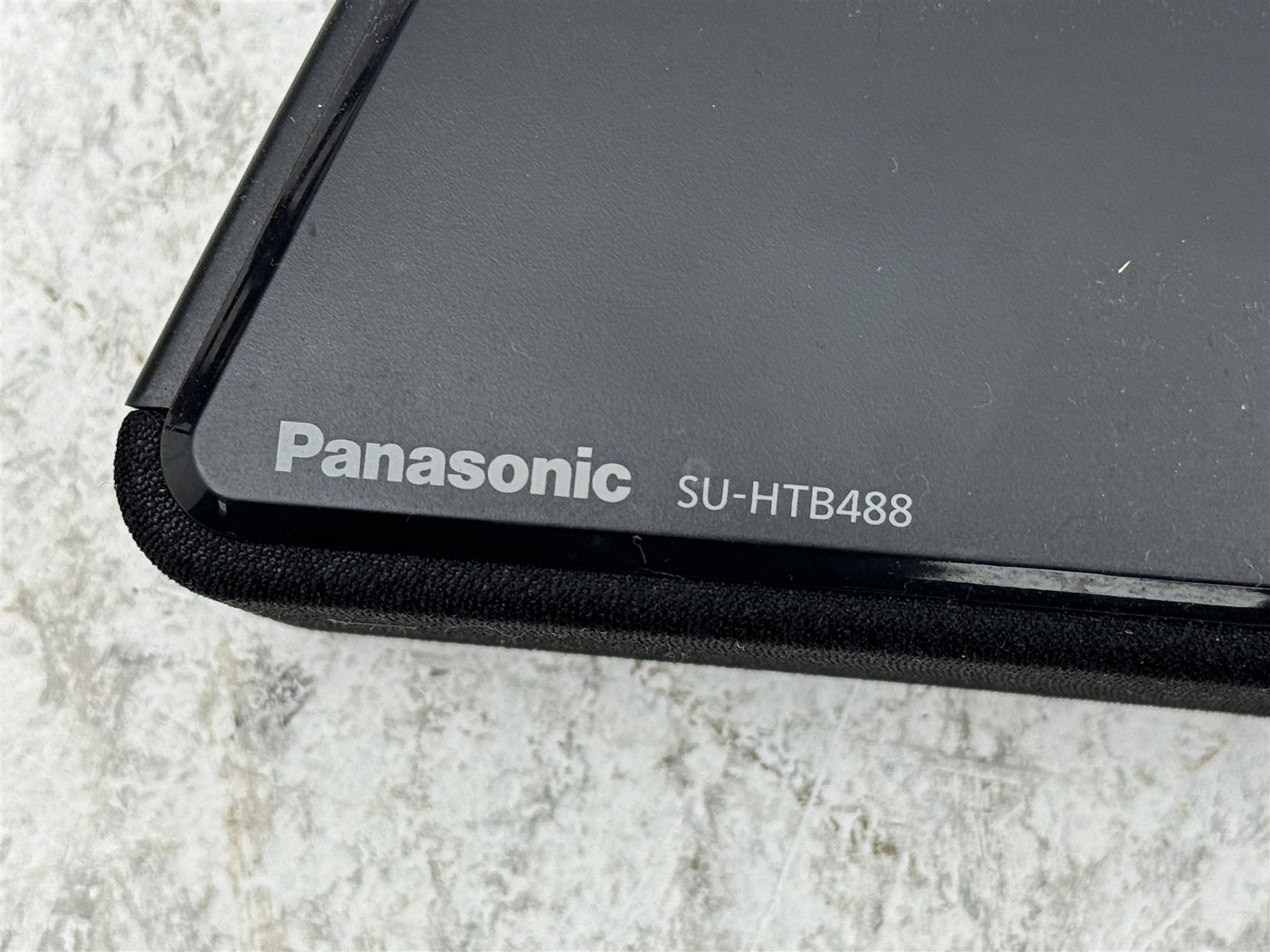 Panasonic wireless soundbar and cinema system; SU-HTB48 | White