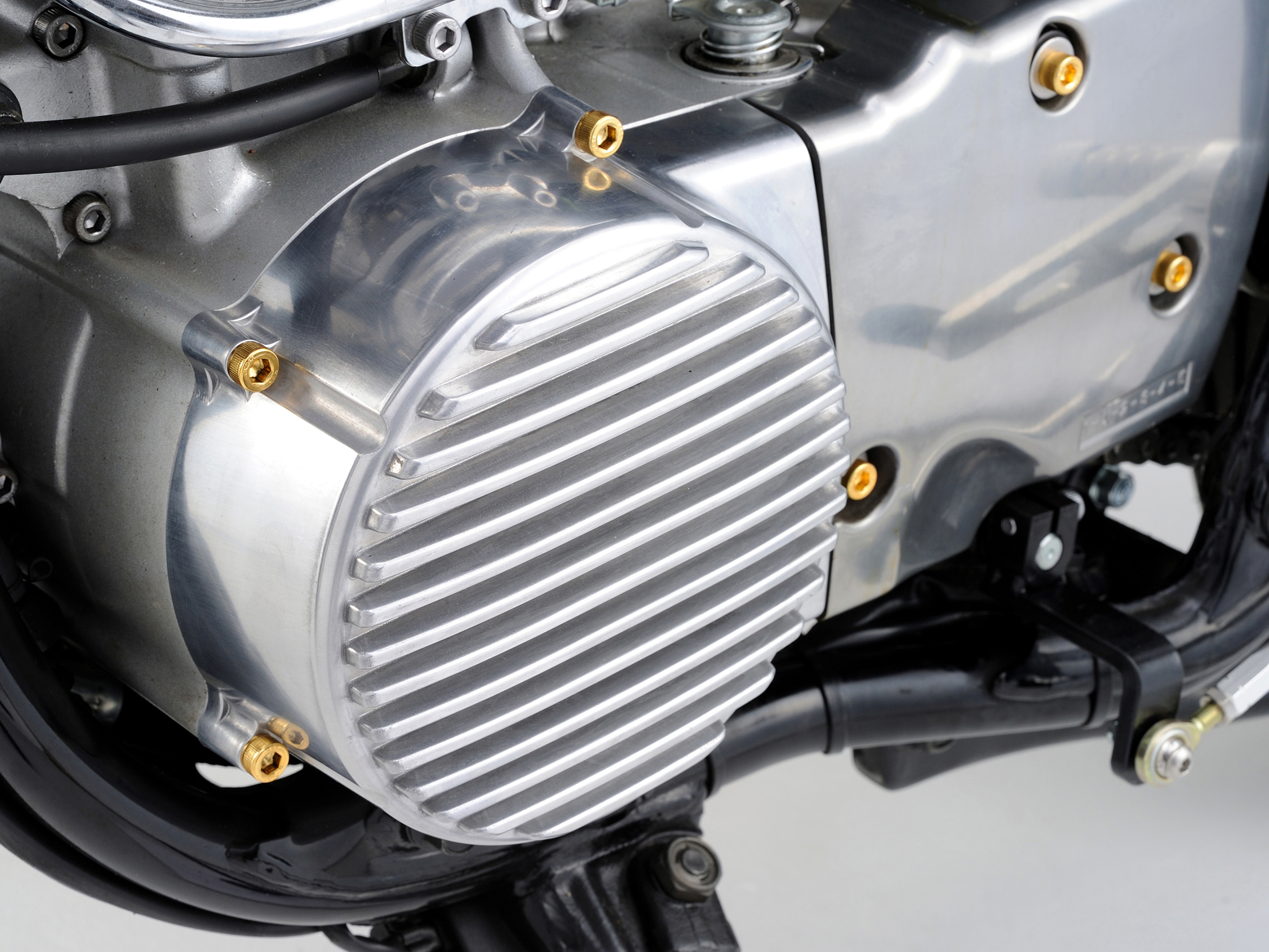 KEDO ジェネレーターカバー SR400/500（94～08）、SR400FI｜株式会社