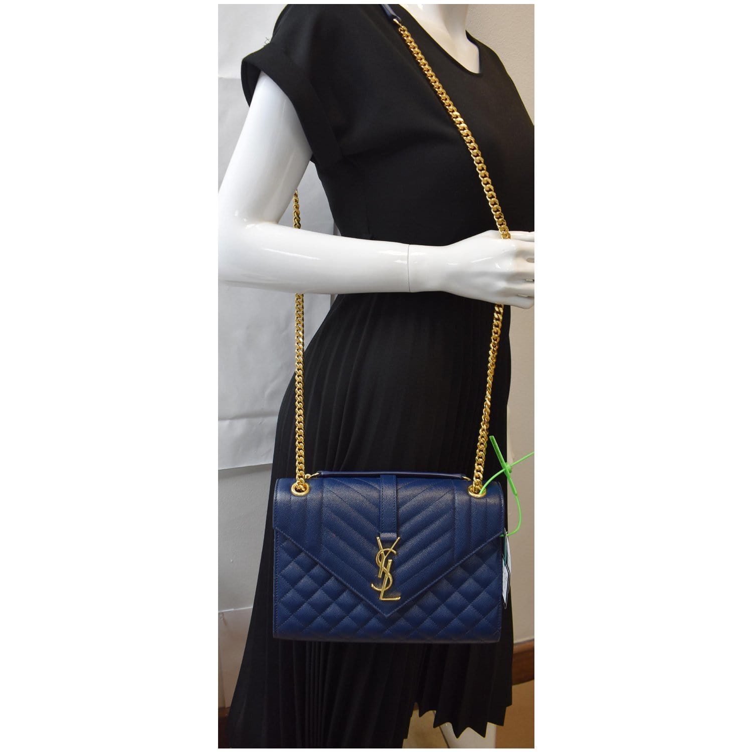 Yves Saint Laurent Envelope Chain Medium Shoulder Bag