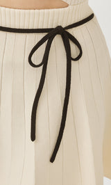 予約商品】ウエストオープンリボンデザインニットミニワンピース