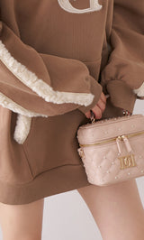 ゴールドパーツ】キルティングパールスクエアミニバッグ – Darich