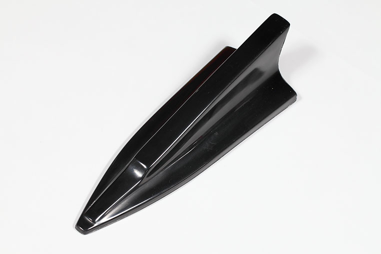 FRPパーツの塗装方法を、下地処理からプロに教わる