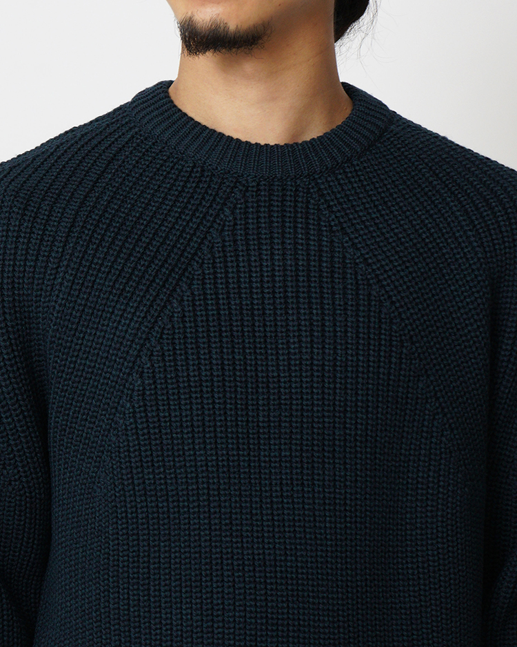 SIGNATURE CREW NECK / DARK GREEN × NAVY | BATONER (MEN)(バトナー