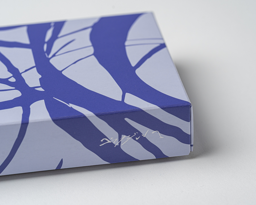 刺繍 菊麗［コシノジュンコ蝋燭線香付］｜弔電の刺繍・押し花を低価格