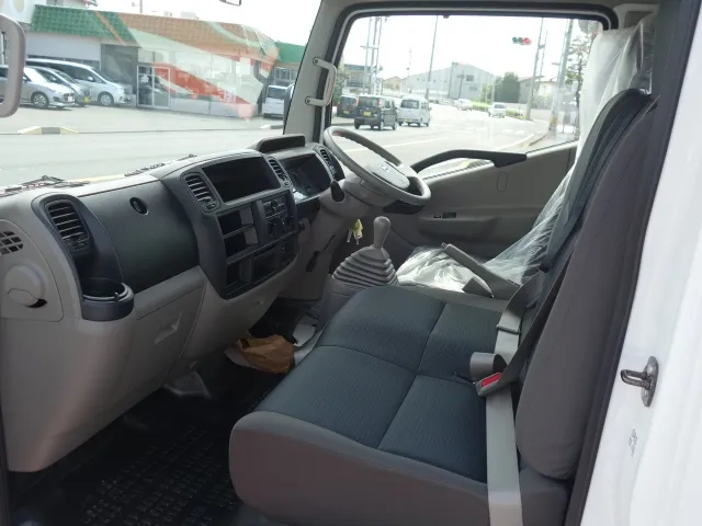 アトラストラック 1.5tフルスーパーローガソリン車 ニッサン 登録済未