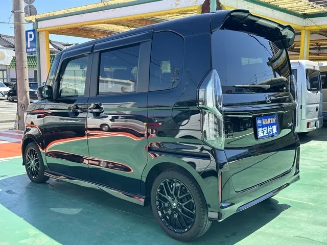 茨城県ご自宅までの陸送費込み N-BOXカスタム Lターボ STYLE+BLACK