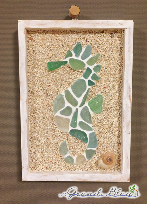 ビーチグラス（シーグラス）のウォールアート タツノオトシゴ 【BZI