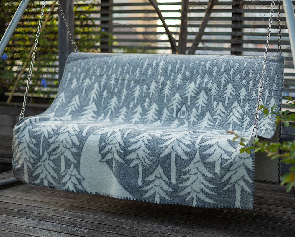 ラストチャンス】この秋即完売した、アートブランケット「HOUSE IN THE